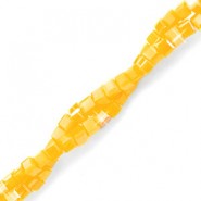 Top Facet kralen Cube 2x2mm Marigold yellow-pearl shine coating